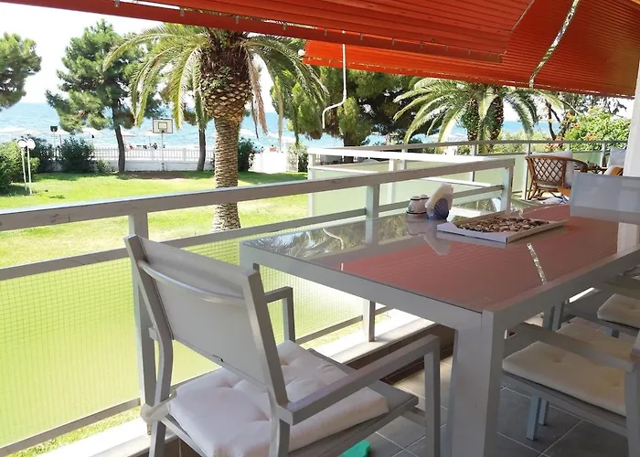 Lovely Seafront Apartamento *