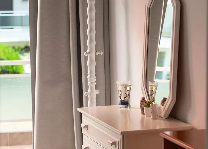 Lovely Seafront Kalyves Polygyrou