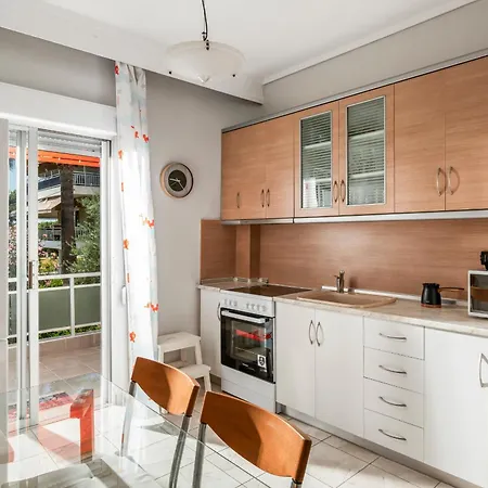 Lovely Seafront Apartment