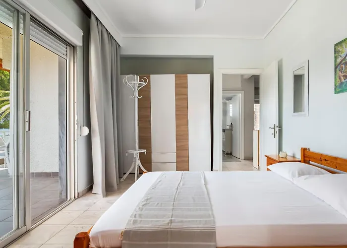 Lovely Seafront Kalyves Polygyrou